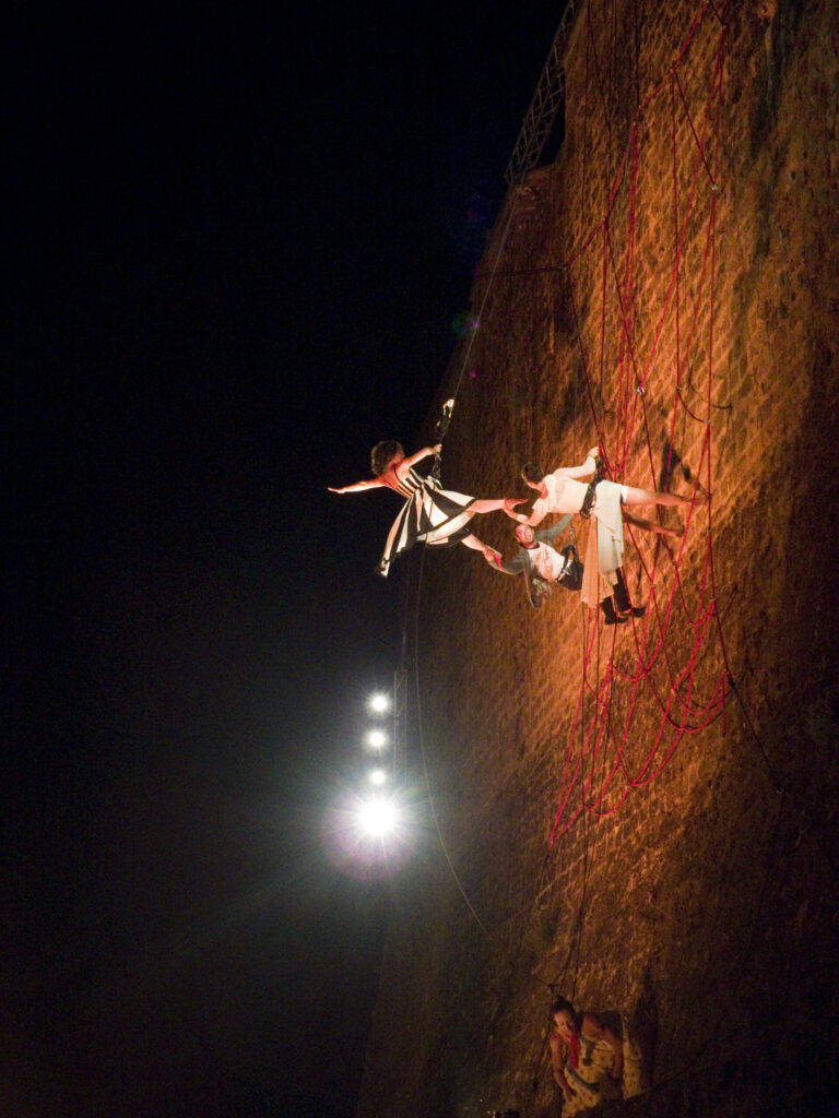 Vertical dance by the Compagnia dei Folli