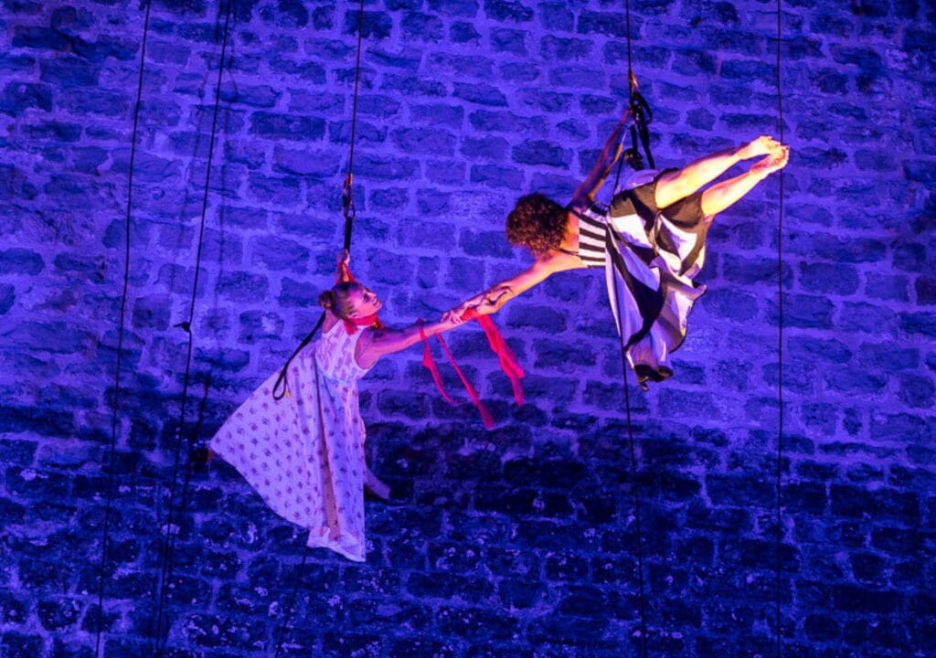 Vertical Dance by Compagnia dei Folli
